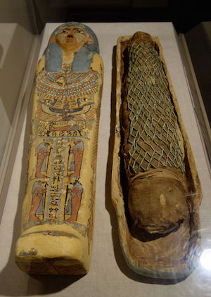 6th century mummy of a child