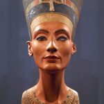 Nefertitibust2